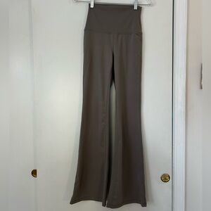 Yogalicious Flare Yoga Pants Stone Color